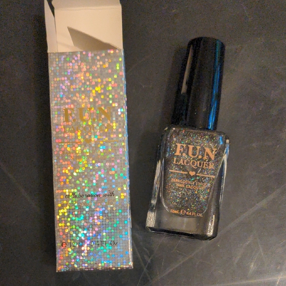 F.U.N. Lacquer Black Holo Witch Simplynailogical